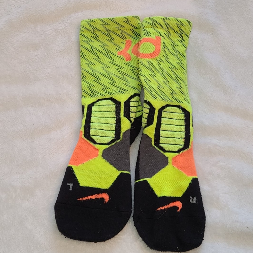 Nike DriFit HyperElite Youth Small Socks